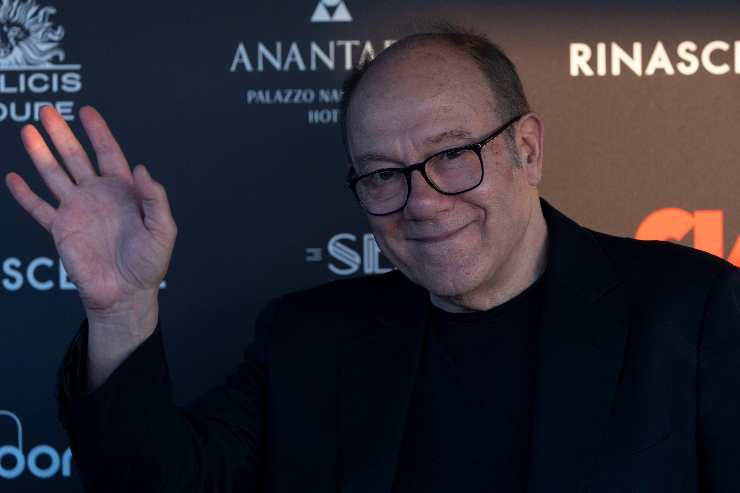 verdone saluta